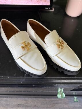 NWOT Tory Burch Mini Everly’s Chunky White Leather Loafers with Gold Logo